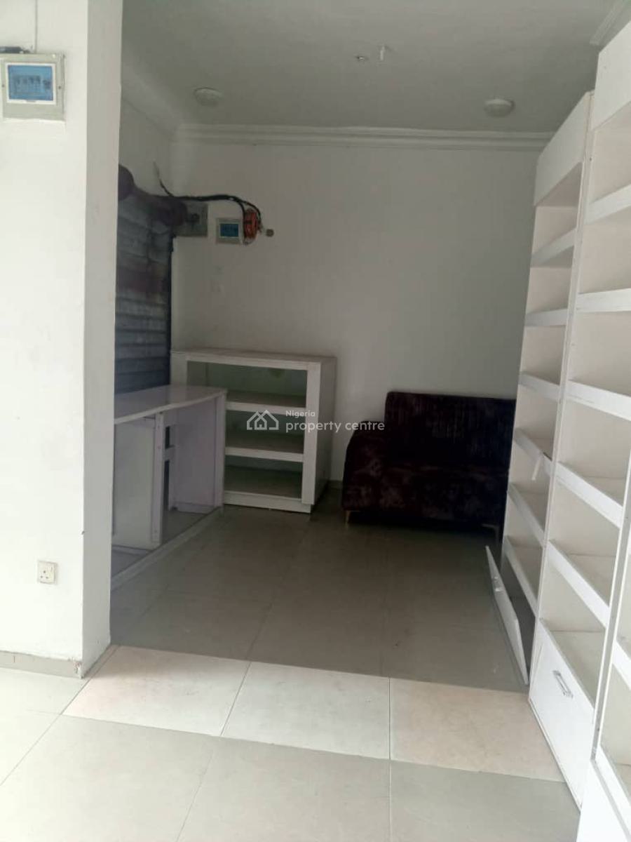 Shop, The Hub Plaza 62 Addo Road, Ajah, Lagos, Plaza / Complex / Mall for Rent