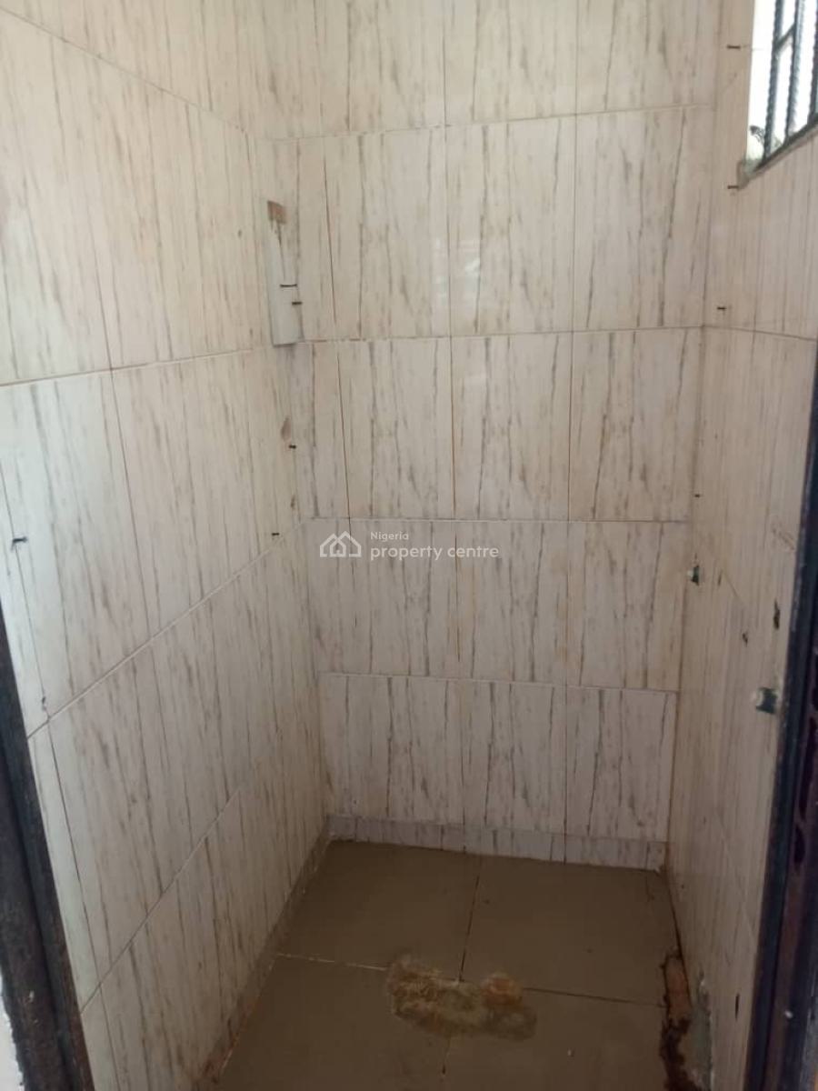 Shop, The Hub Plaza 62 Addo Road, Ajah, Lagos, Plaza / Complex / Mall for Rent