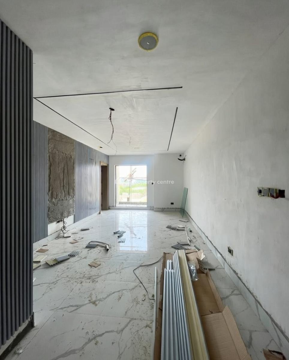 2 Bedroom Apartment, Lekki Phase 1, Lekki, Lagos, Block of Flats for Sale