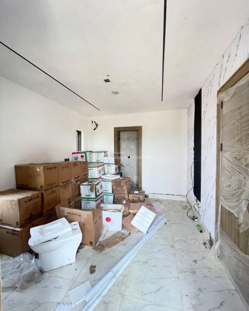 2 Bedroom Apartment, Lekki Phase 1, Lekki, Lagos, Block of Flats for Sale