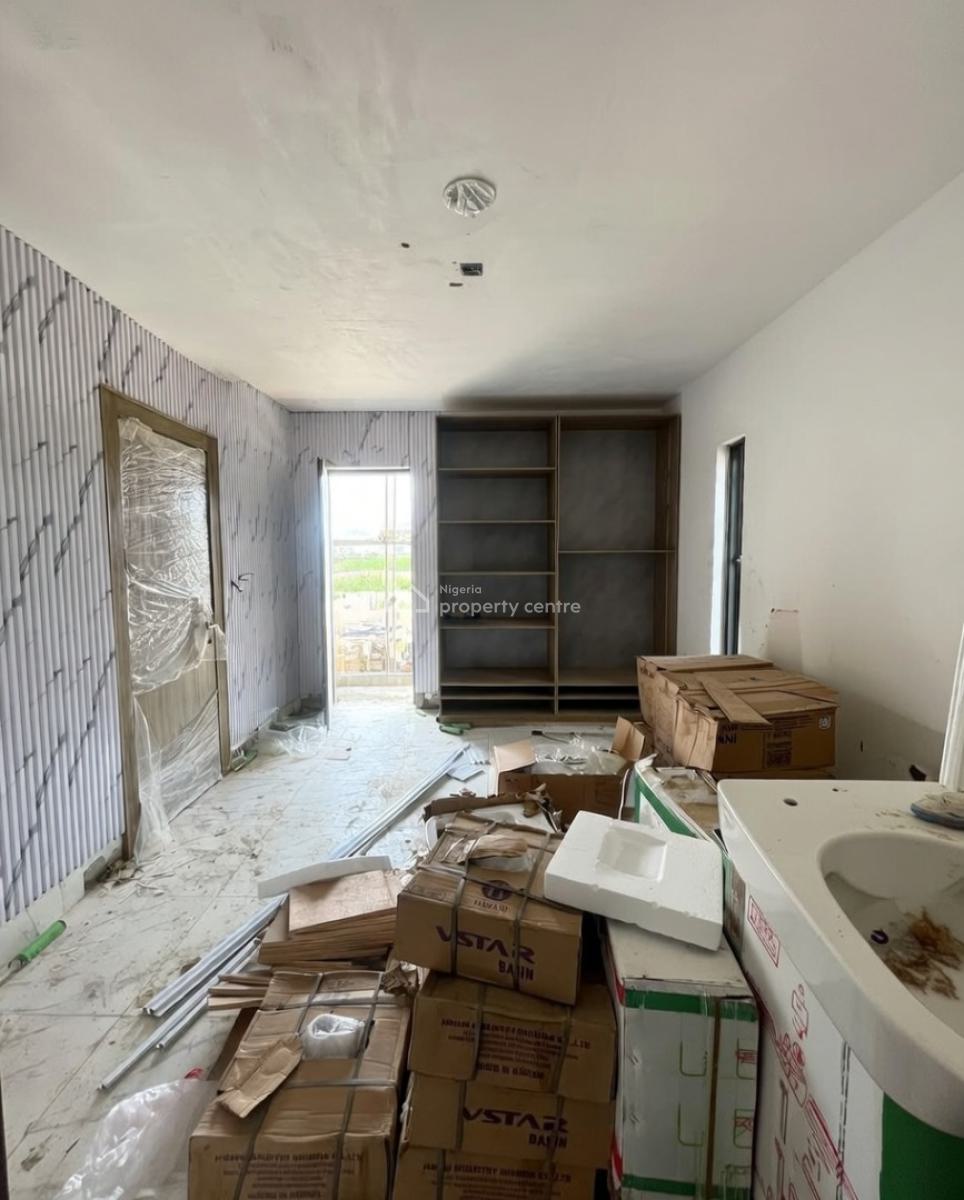 1 Bedroom Apartment, Lekki Phase 1, Lekki, Lagos, Block of Flats for Sale