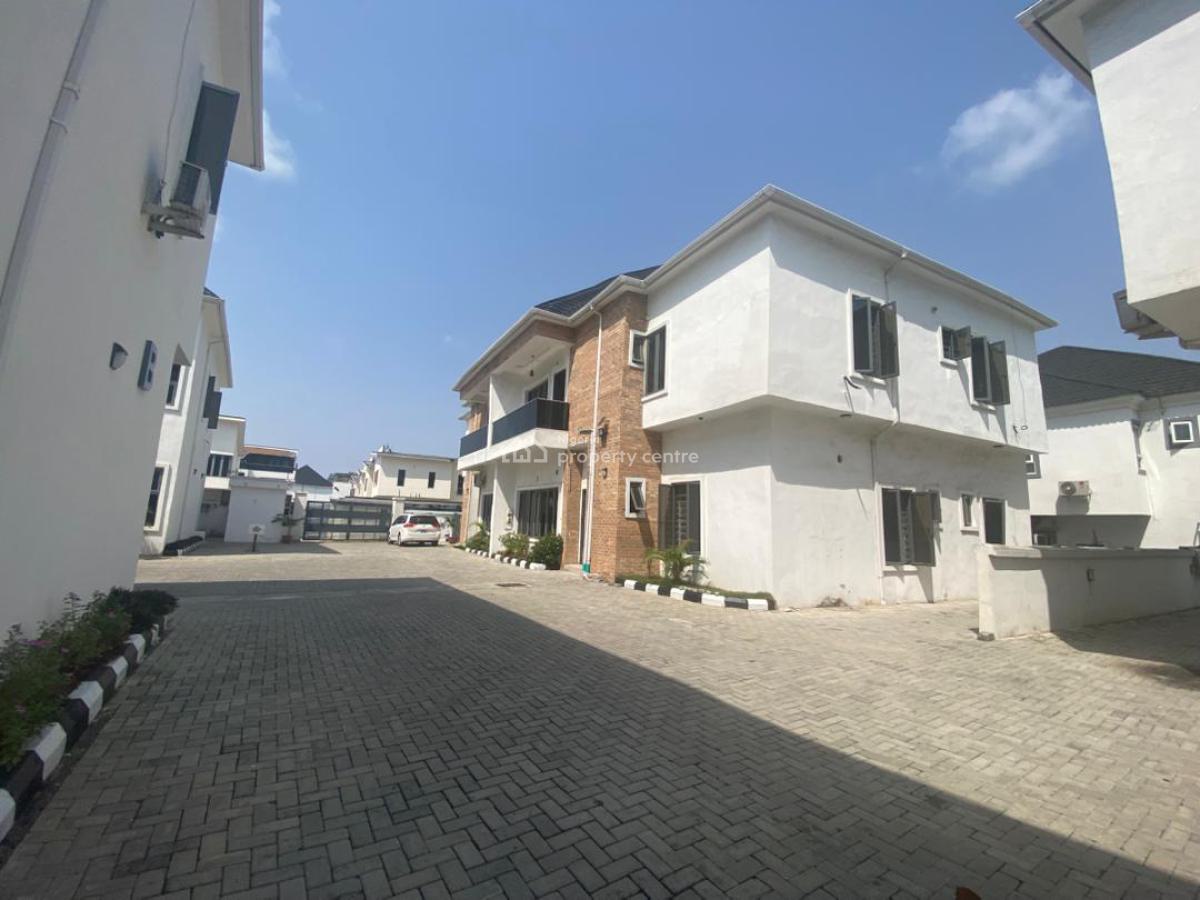5 Bedroom Semi Detached with a Bq, Harris Drive By, Vgc, Lekki, Lagos, Semi-detached Duplex for Rent