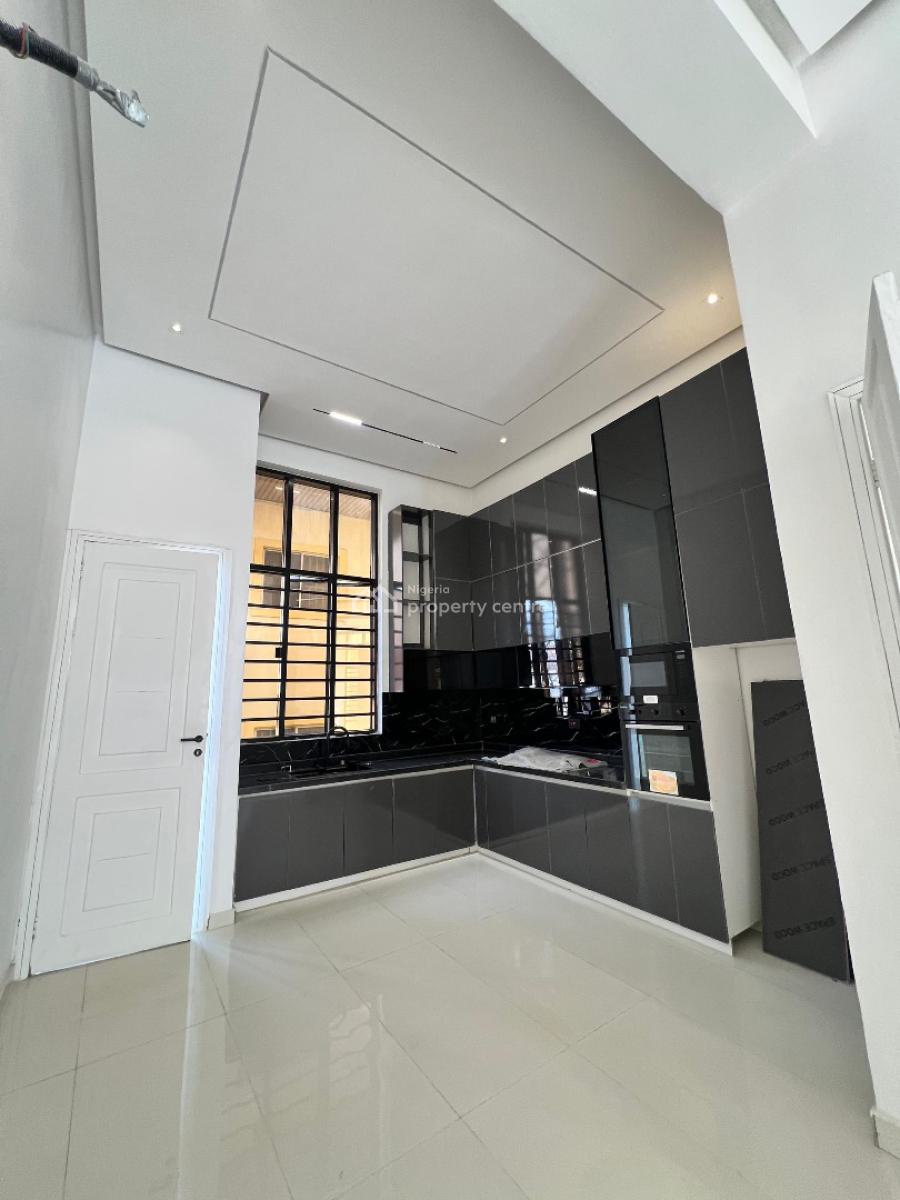 Brand New 3 Bedroom Apartment with Swimming Pool and Gym, Lekki Phase 1, Lekki, Lagos, Flat / Apartment for Sale