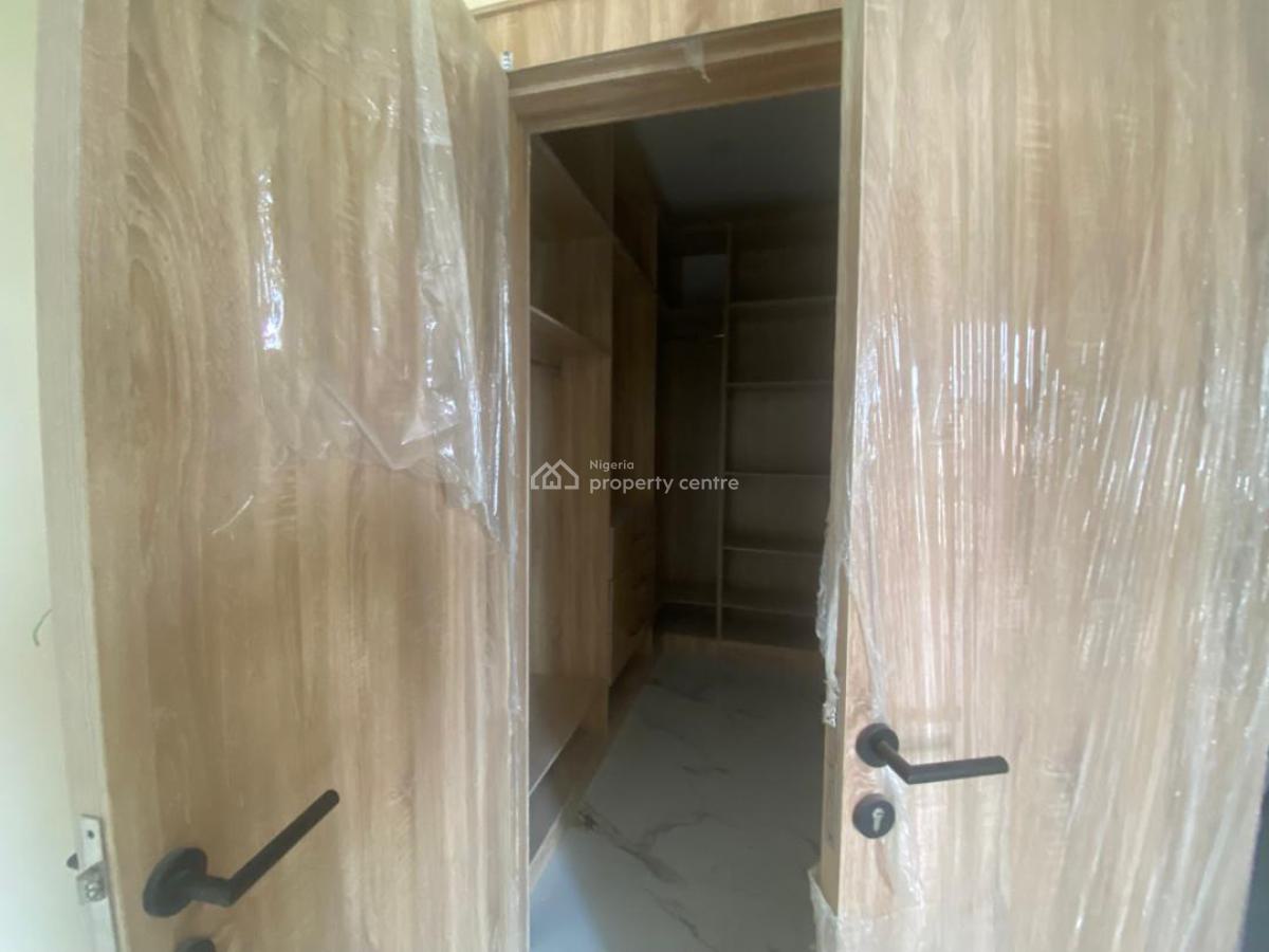 7bedrooms Semi Detached Duplex with a Bq, Lekki Phase 1, Lekki, Lagos, Semi-detached Duplex for Sale