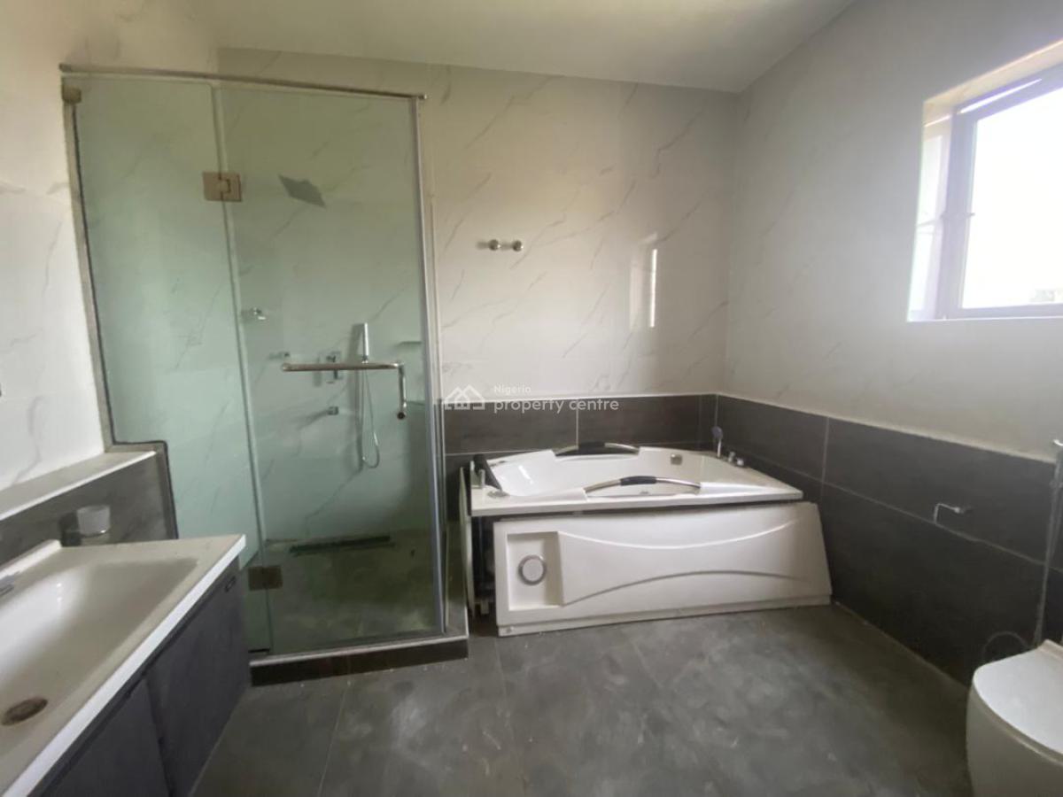 7bedrooms Semi Detached Duplex with a Bq, Lekki Phase 1, Lekki, Lagos, Semi-detached Duplex for Sale