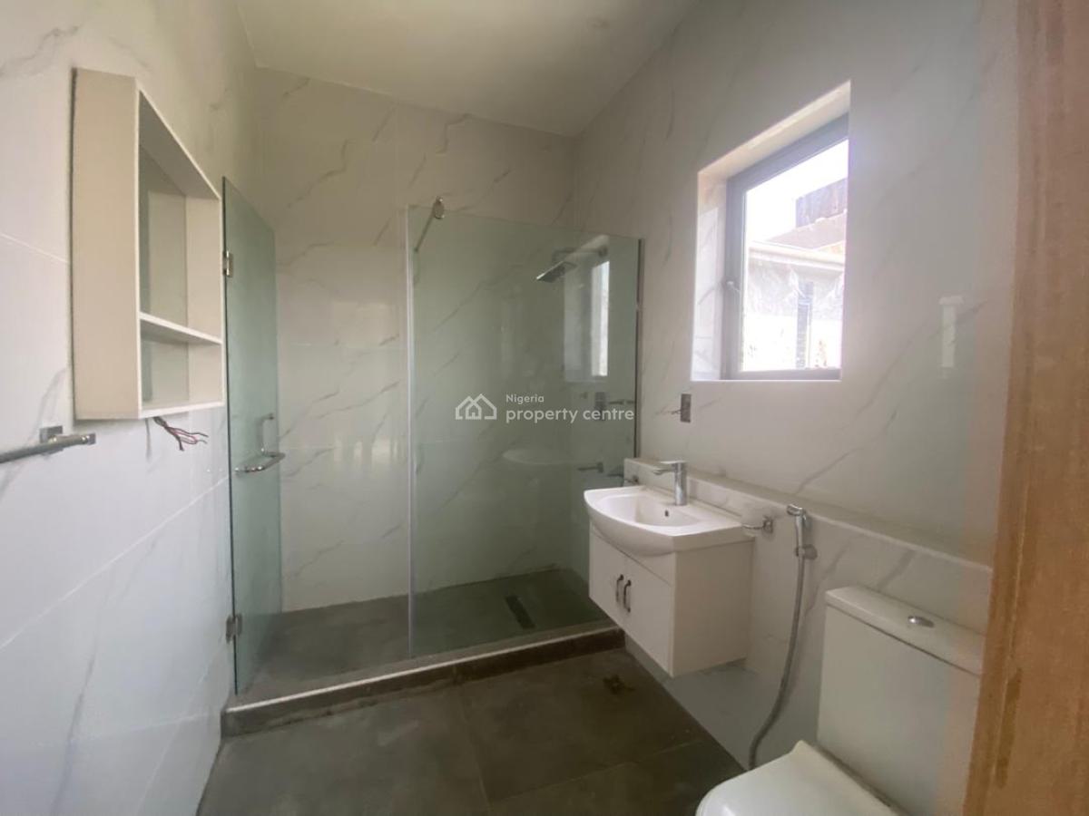 7bedrooms Semi Detached Duplex with a Bq, Lekki Phase 1, Lekki, Lagos, Semi-detached Duplex for Sale