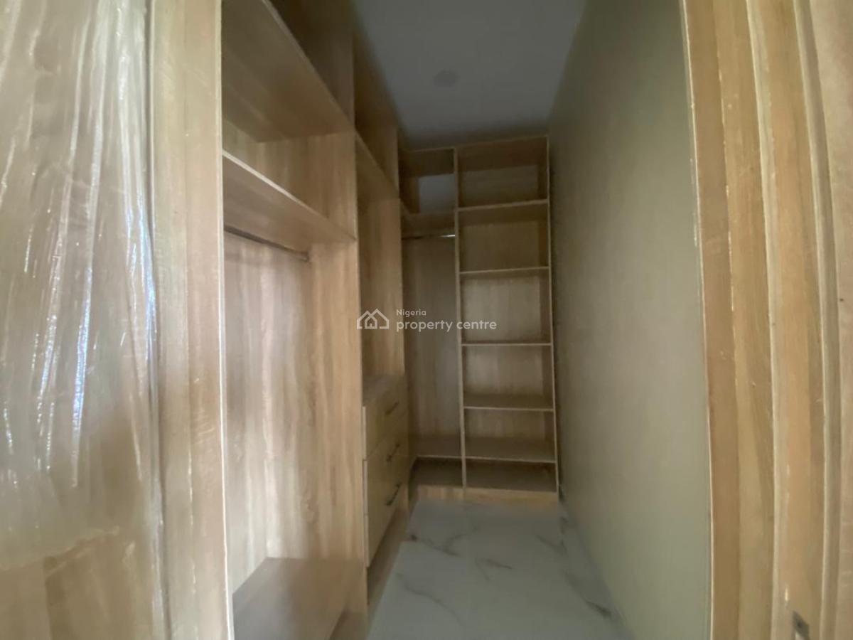 7bedrooms Semi Detached Duplex with a Bq, Lekki Phase 1, Lekki, Lagos, Semi-detached Duplex for Sale