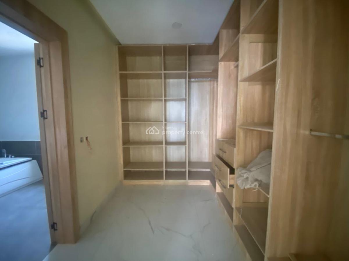 7bedrooms Semi Detached Duplex with a Bq, Lekki Phase 1, Lekki, Lagos, Semi-detached Duplex for Sale