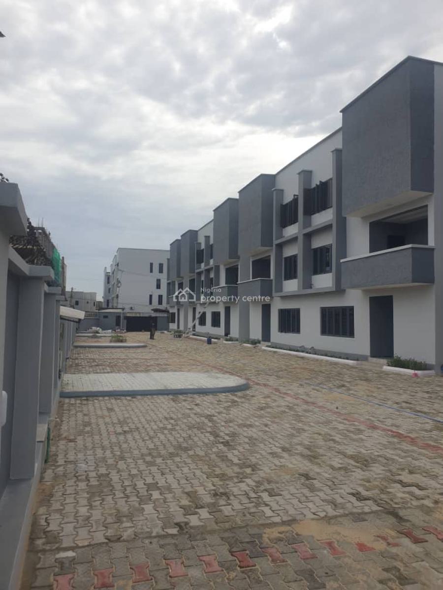 Spacious 4 Bedrooms Terraced Duplex with Bq, Ologolo, Lekki, Lagos, Terraced Duplex for Rent