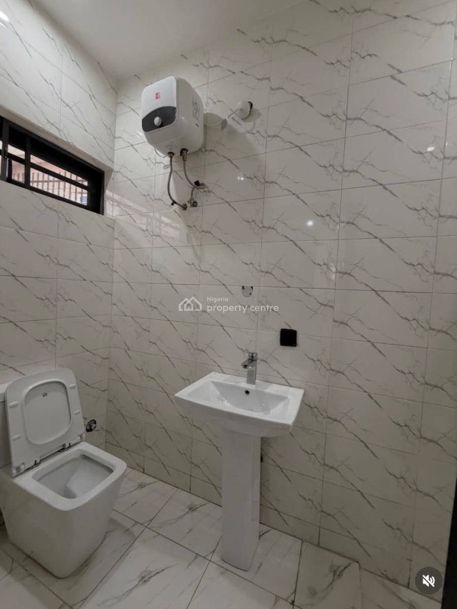 Fairly Used 4 Bedroom Semi Detached Duplex, Omole Phase 2, Ikeja, Lagos, Semi-detached Duplex for Sale