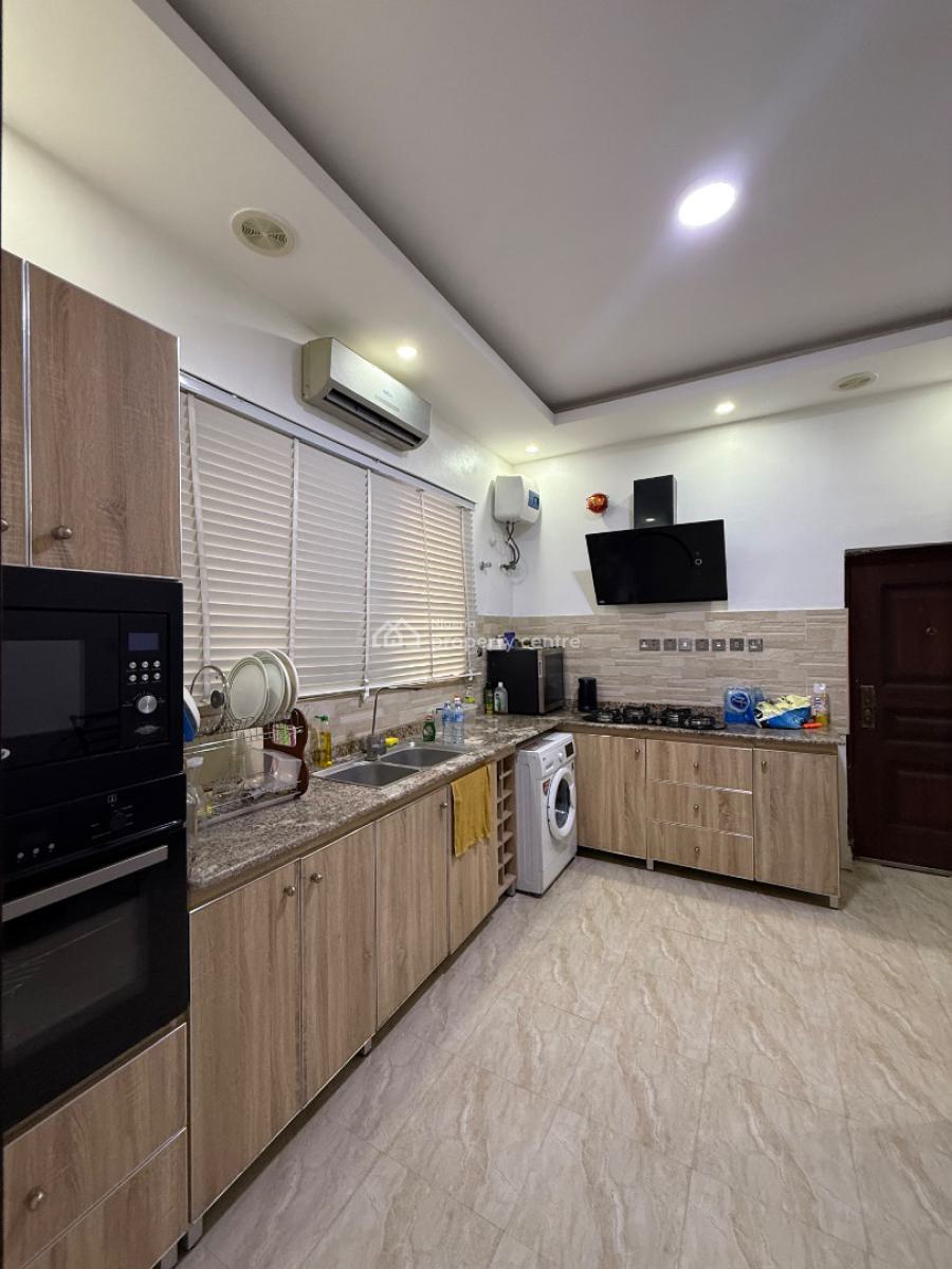 Furnished & Unfurnished 3 Bedroom Apartment with Bq, Lekki Phase 1, Lekki, Lagos, Flat / Apartment for Rent