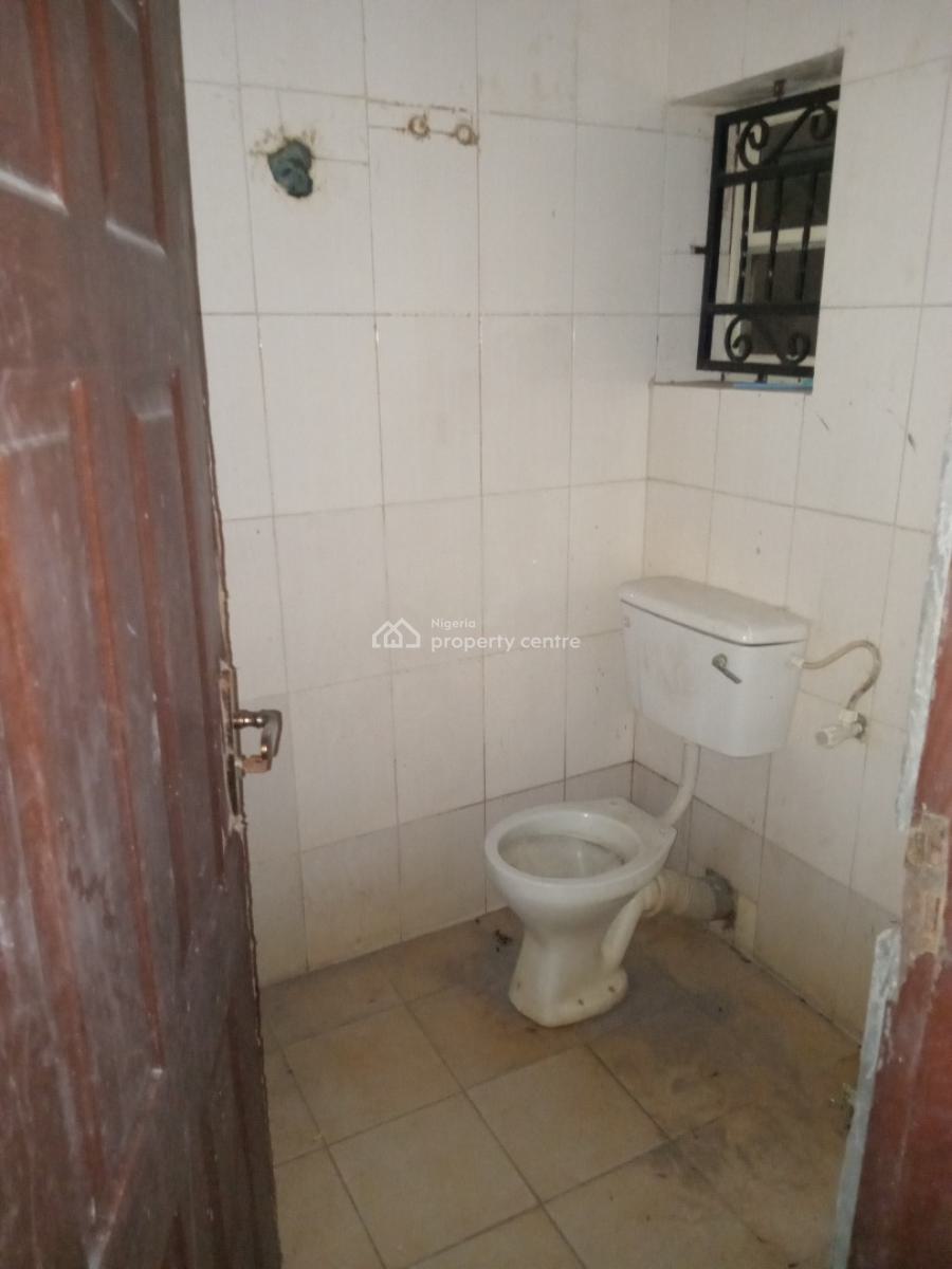 Spacious 3 Bedroom Flat, Lekki Scheme 2 Estate Adesanya, Ajah, Lagos, Flat / Apartment for Rent