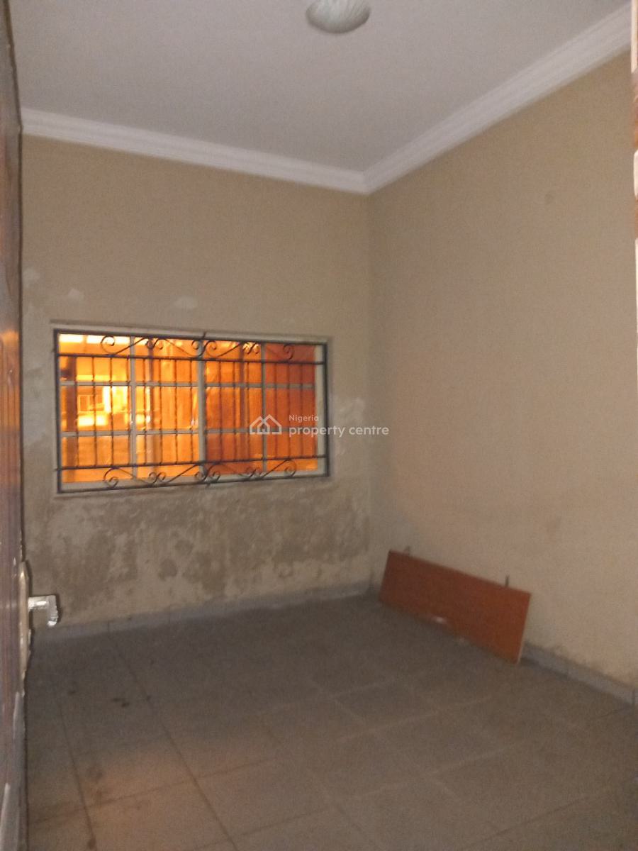 Spacious 3 Bedroom Flat, Lekki Scheme 2 Estate Adesanya, Ajah, Lagos, Flat / Apartment for Rent