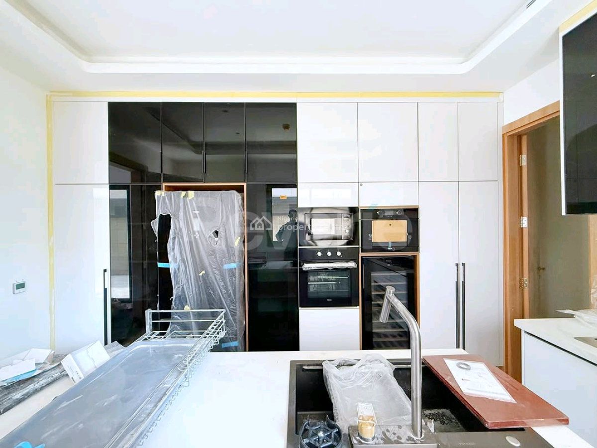 5 Bedroom Situated Within The Exclusive Environment, Banana Island, Ikoyi, Lagos, House for Sale