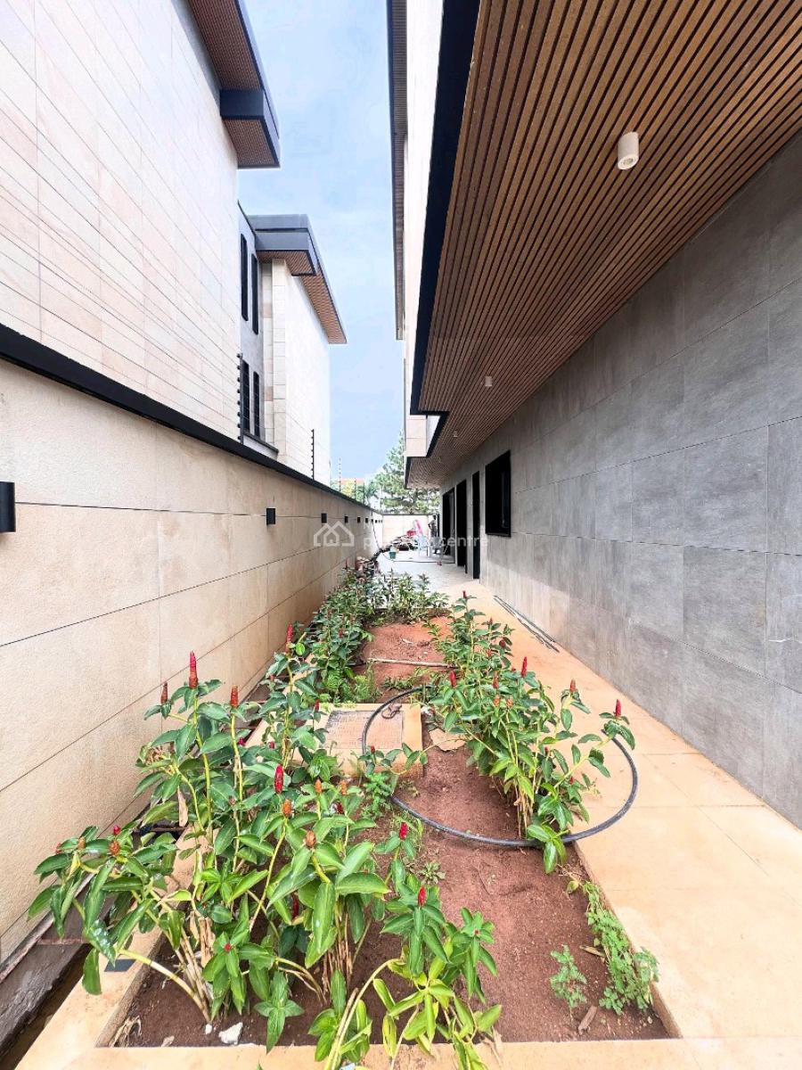 5 Bedroom Situated Within The Exclusive Environment, Banana Island, Ikoyi, Lagos, House for Sale