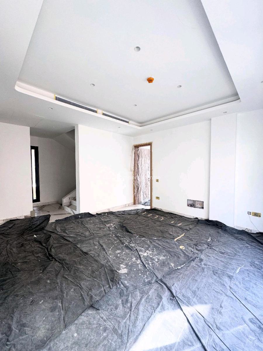 5 Bedroom Situated Within The Exclusive Environment, Banana Island, Ikoyi, Lagos, House for Sale