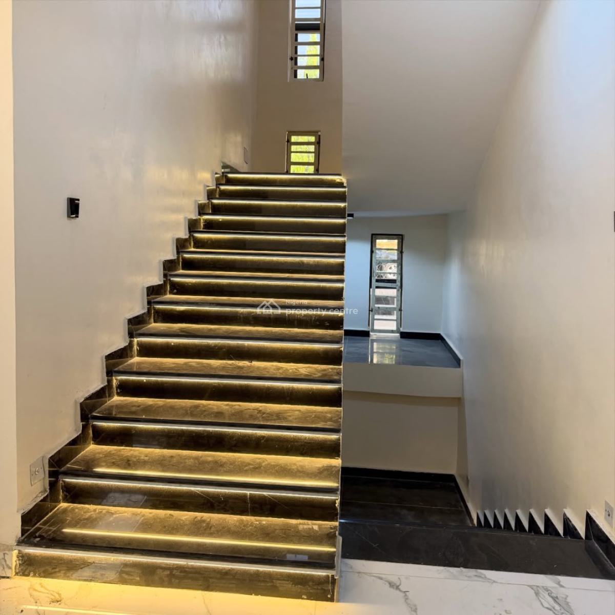 Pristine 6bedroom Detached Duplex with Bq, Asokoro District, Abuja, Detached Duplex for Sale