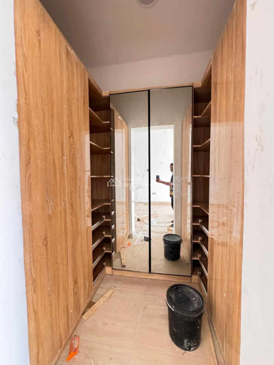 Beautiful and Spacious 3 Bedroom Maisonette Duplex  with Bq, Lekki Phase 1, Lekki, Lagos, House for Sale