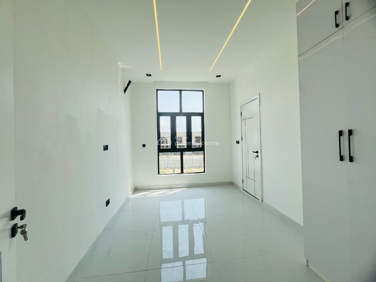 5 Bedroom Detached Duplex with Bq, Ikota, Lekki, Lagos, Detached Duplex for Sale