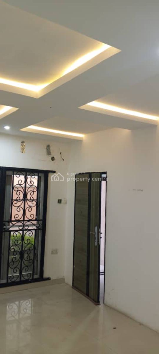 a Luxurious Standard Master Bed Self Contained, Chevron Drive, Lekki, Lagos, Self Contain (single Rooms) for Rent