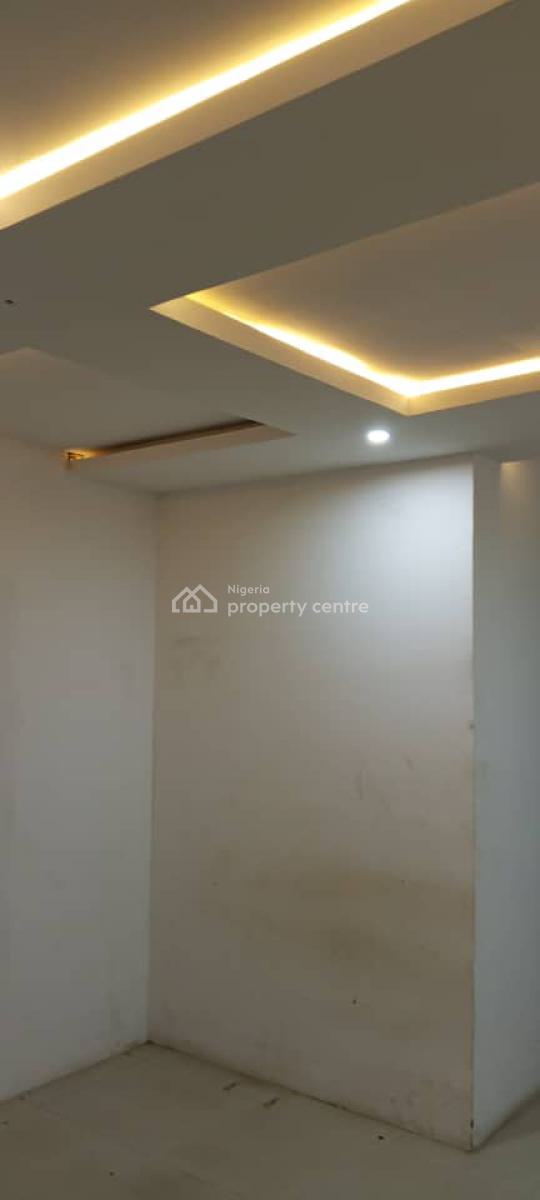 a Luxurious Standard Master Bed Self Contained, Chevron Drive, Lekki, Lagos, Self Contain (single Rooms) for Rent