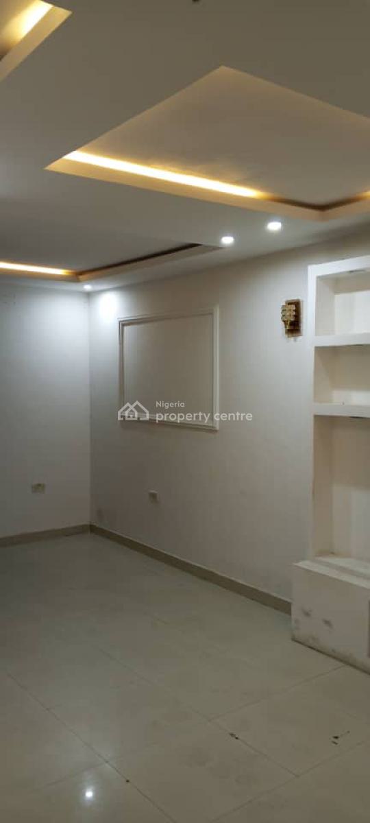 a Luxurious Standard Master Bed Self Contained, Chevron Drive, Lekki, Lagos, Self Contain (single Rooms) for Rent