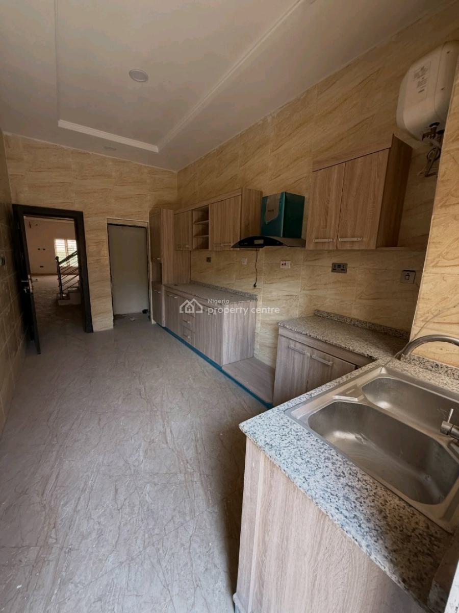 4 Bedroom Terraced Duplex with Bq., Guzape District, Abuja, House for Sale