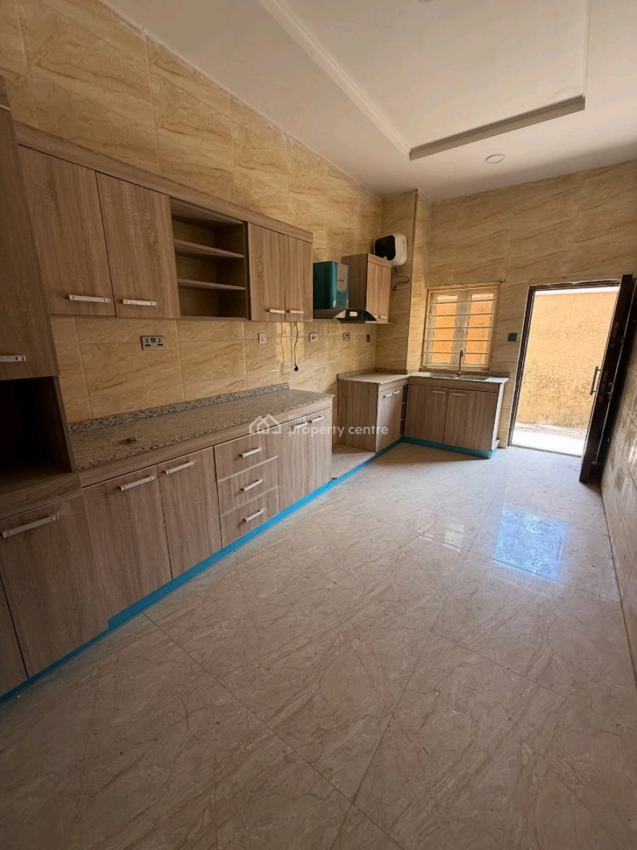 4 Bedroom Terraced Duplex with Bq., Guzape District, Abuja, House for Sale