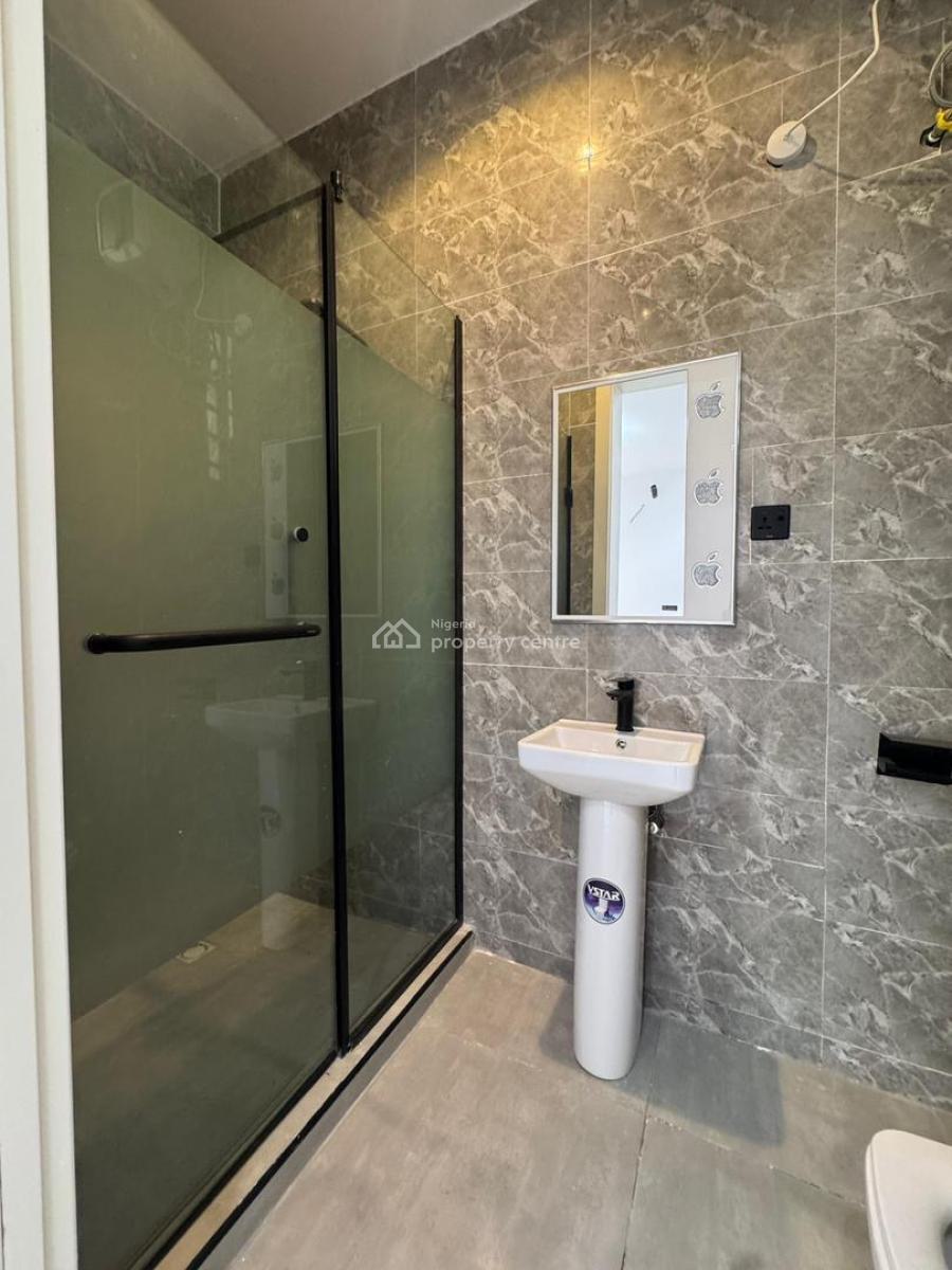 Beautifully Finished 2 Bedroom Apartment, Ologolo, Ologolo, Lekki, Lagos, Flat / Apartment for Sale