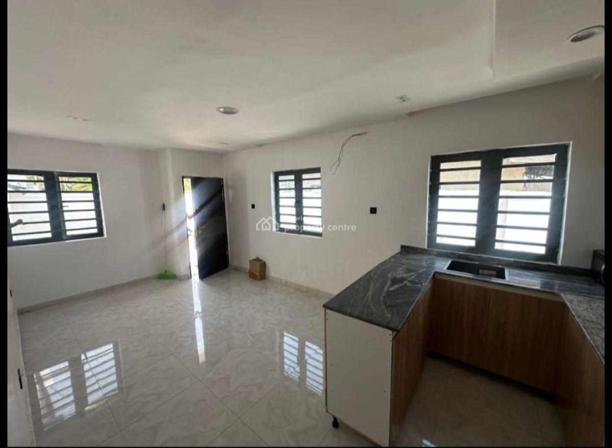 Fully Serviced 1 Bedroom Ensuite Apartment with Swimming Pool, 24hrs Power, Lekki Phase 1, Lekki, Lagos, Mini Flat (room and Parlour) for Rent