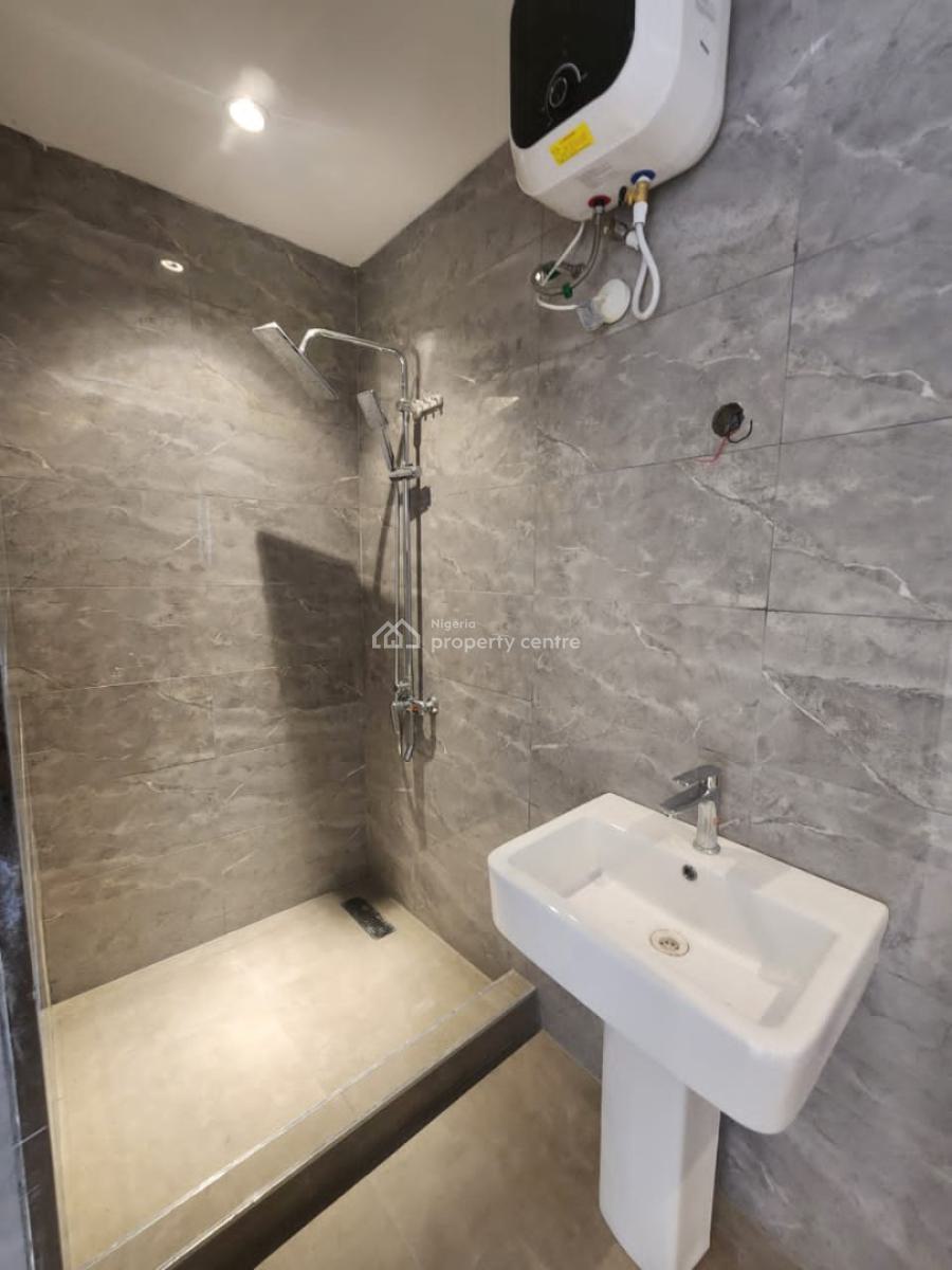 Serviced 2 Bedroom Flat with Fitted Kitchen, Ensuite Rooms, and Elevat, Ikoyi, Lagos, Flat / Apartment for Rent