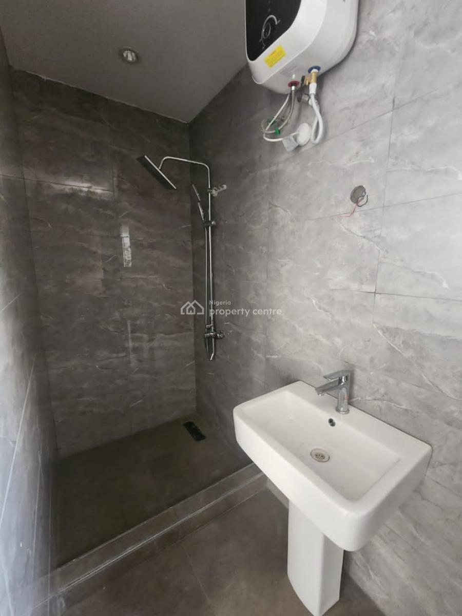 Serviced 2 Bedroom Flat with Fitted Kitchen, Ensuite Rooms, and Elevat, Ikoyi, Lagos, Flat / Apartment for Rent