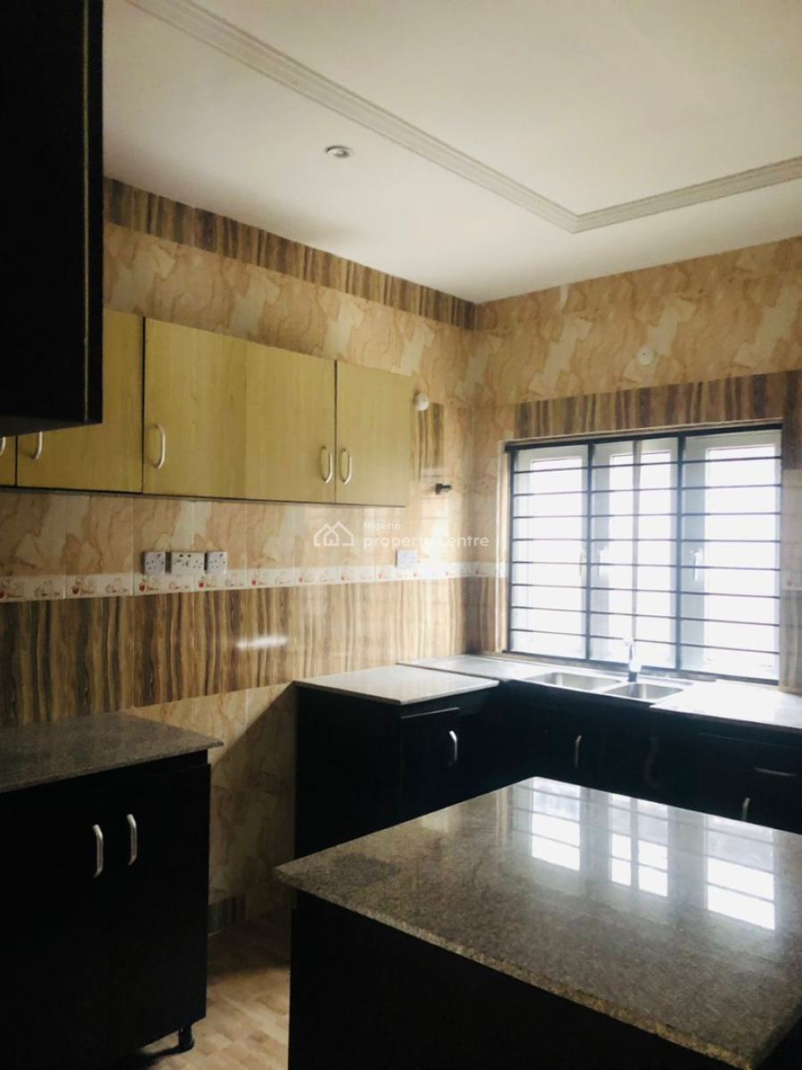 Fully Serviced 4 Bedroom  Terraced Duplex with Spacious Bq., Lekki Phase 1, Lekki, Lagos, Terraced Duplex for Rent