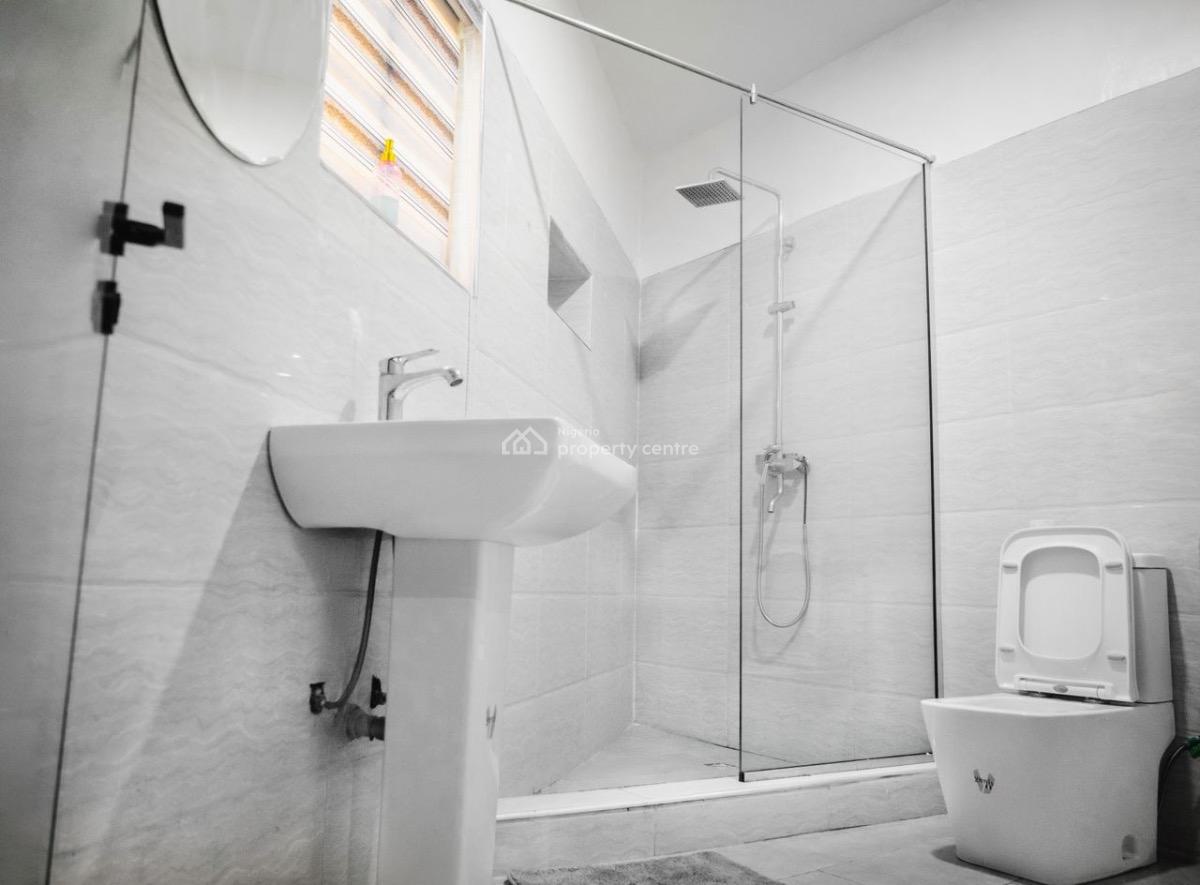 Beautiful 1bedroom Apartment with Gym, Pool, Balcony and Elevator, Lekki, Lagos, Flat / Apartment Short Let