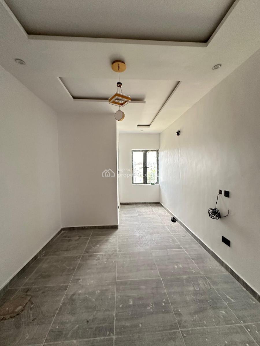 2 Bedrooms Apartment, Lekki Phase 1, Lekki, Lagos, Flat / Apartment for Rent