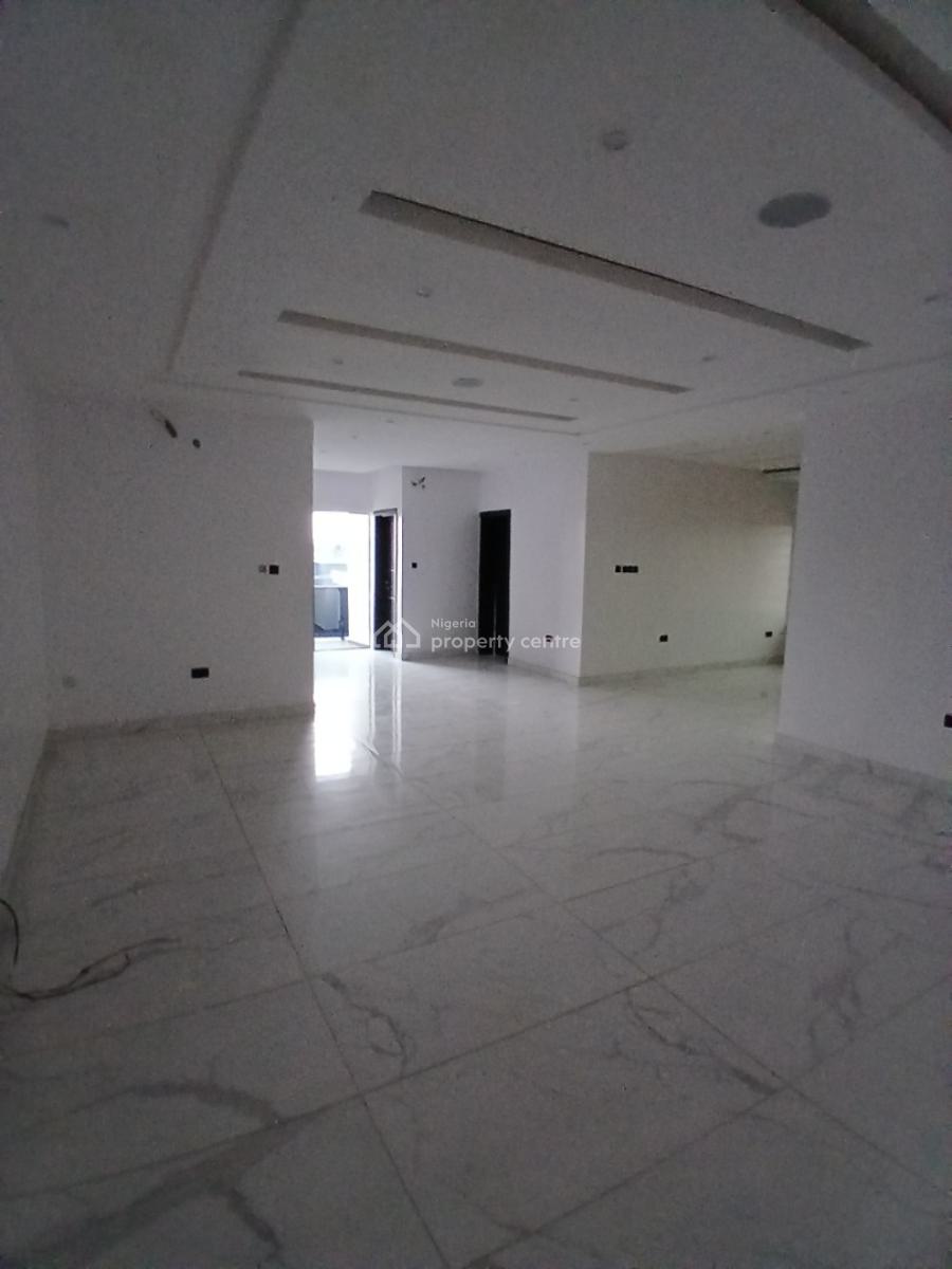 Newly Built and Serviced with 24/7 Power Supply 3 Bedroom En-suite Fla, Lekki Phase 1, Lekki, Lagos, Flat / Apartment for Rent