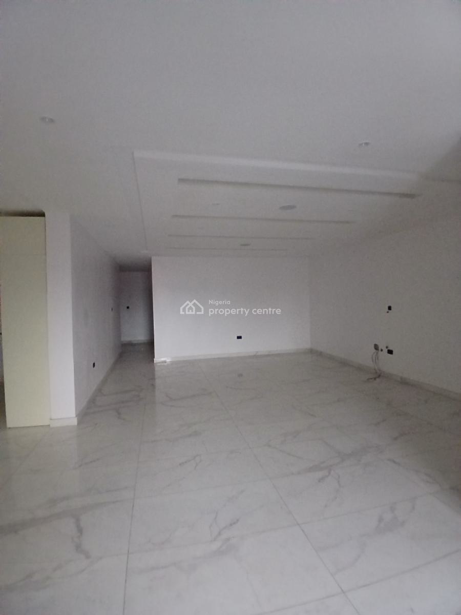 Newly Built and Serviced with 24/7 Power Supply 3 Bedroom En-suite Fla, Lekki Phase 1, Lekki, Lagos, Flat / Apartment for Rent