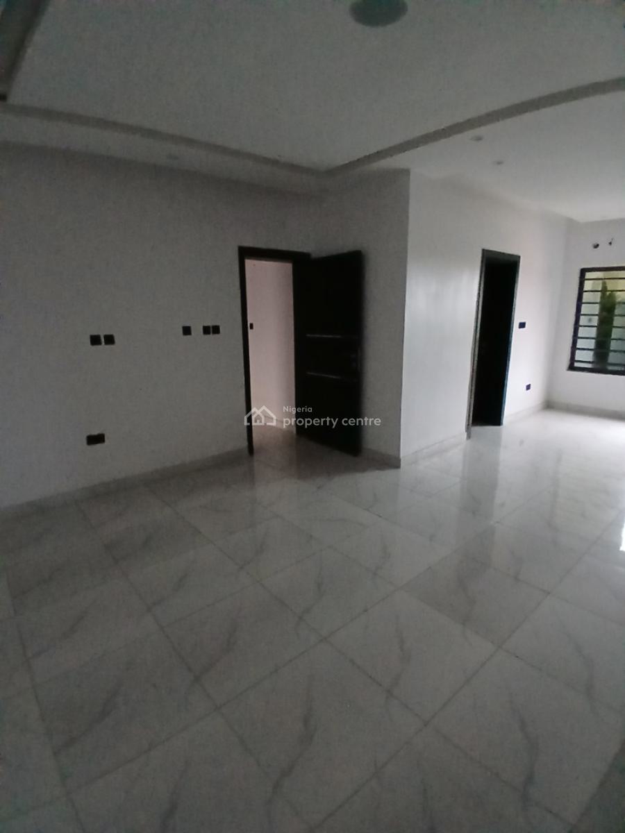 Newly Built and Serviced with 24/7 Power Supply 3 Bedroom En-suite Fla, Lekki Phase 1, Lekki, Lagos, Flat / Apartment for Rent