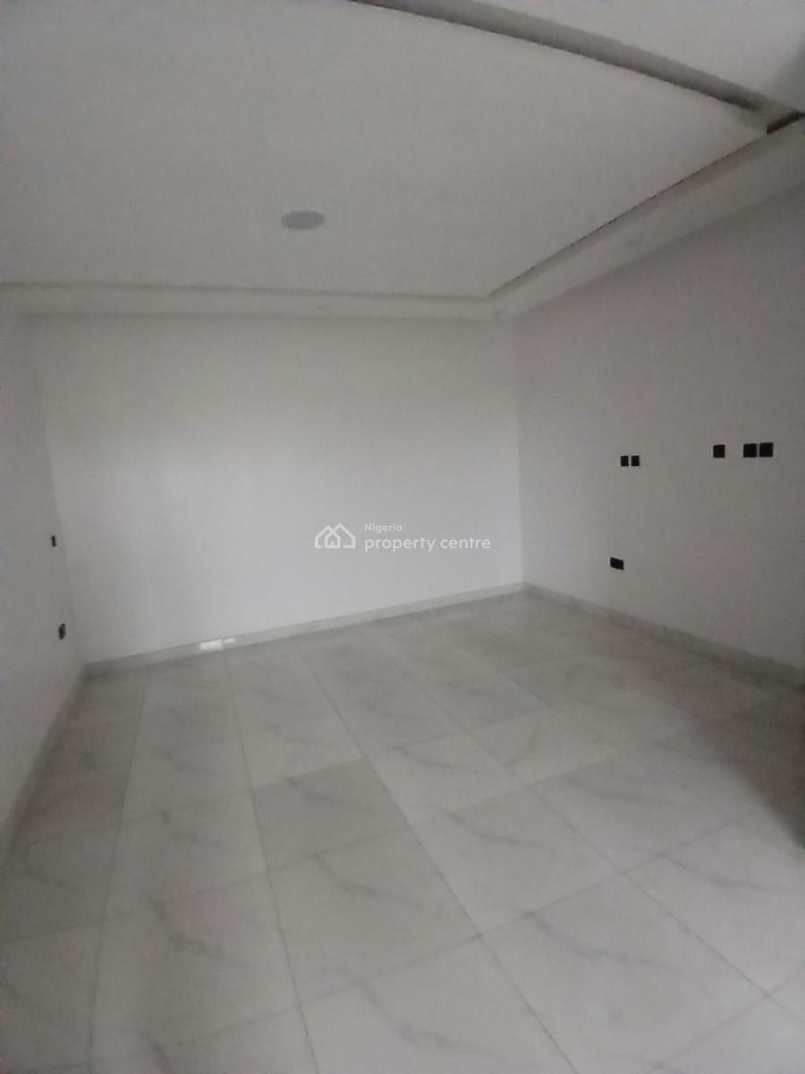 Newly Built and Serviced with 24/7 Power Supply 3 Bedroom En-suite Fla, Lekki Phase 1, Lekki, Lagos, Flat / Apartment for Rent