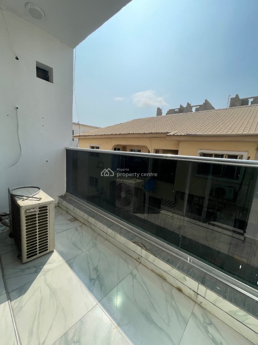Neat 2 Bedroom Apartment, Ologolo, Lekki, Lagos, Flat / Apartment for Sale