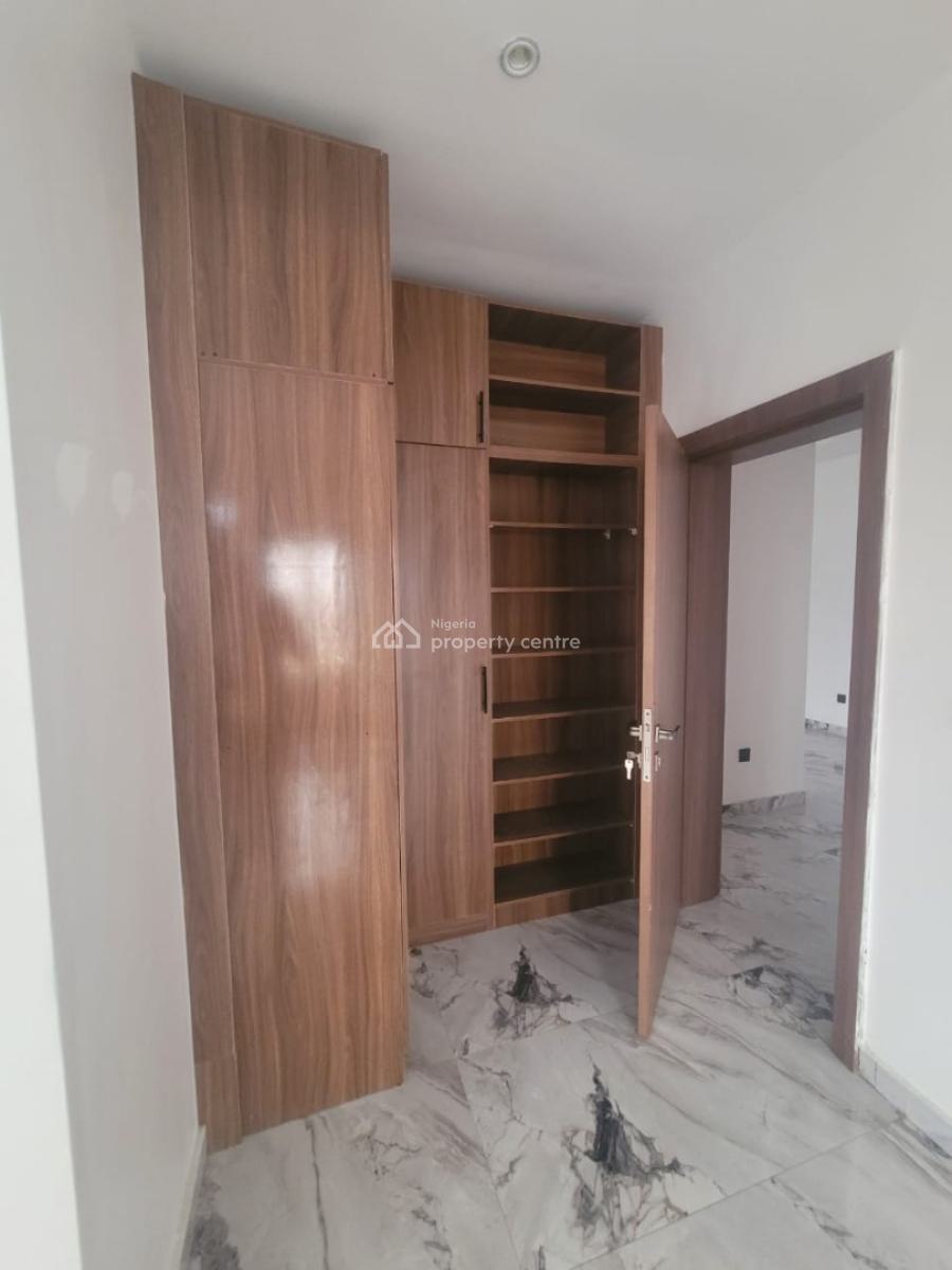 Spacious Luxury 3 Bedroom Apartment with Bq and Pool (3rd Floor), Ikate, Lekki, Lagos, Flat / Apartment for Rent