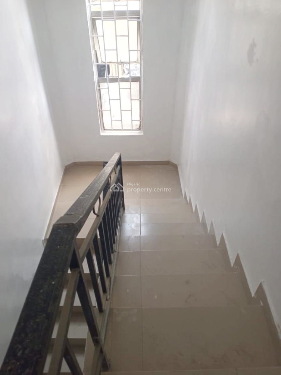 Luxury & Newly Renovated 4 Bedroom Duplex in an Estate, Gbagada, Lagos, Detached Duplex for Rent