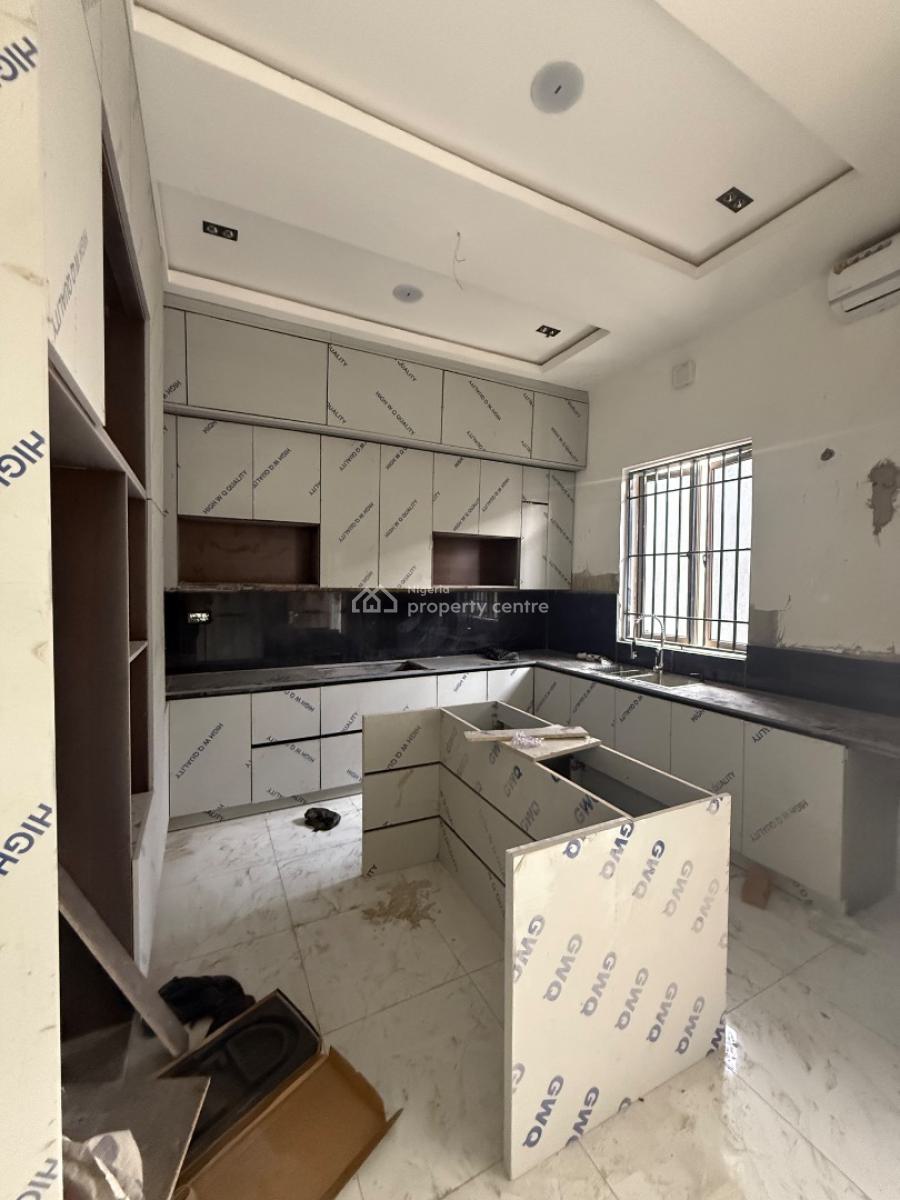 Newly Built N Spacious 4 Bedroom Terrace Duplex with 2 Living Rooms an, Guzape, Guzape District, Abuja, Terraced Duplex for Sale