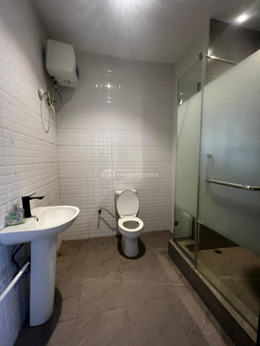 Unfurnished 2 Bedroom Apartment  Fully Serviced  Pool Elevator, Off Freedom Way, Lekki Phase 1, Lekki, Lagos, Flat / Apartment for Rent