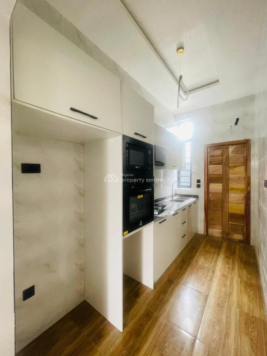 4 Bedroom Terrace Duplex, Chevron Drive, Lekki, Lagos, Flat / Apartment for Sale