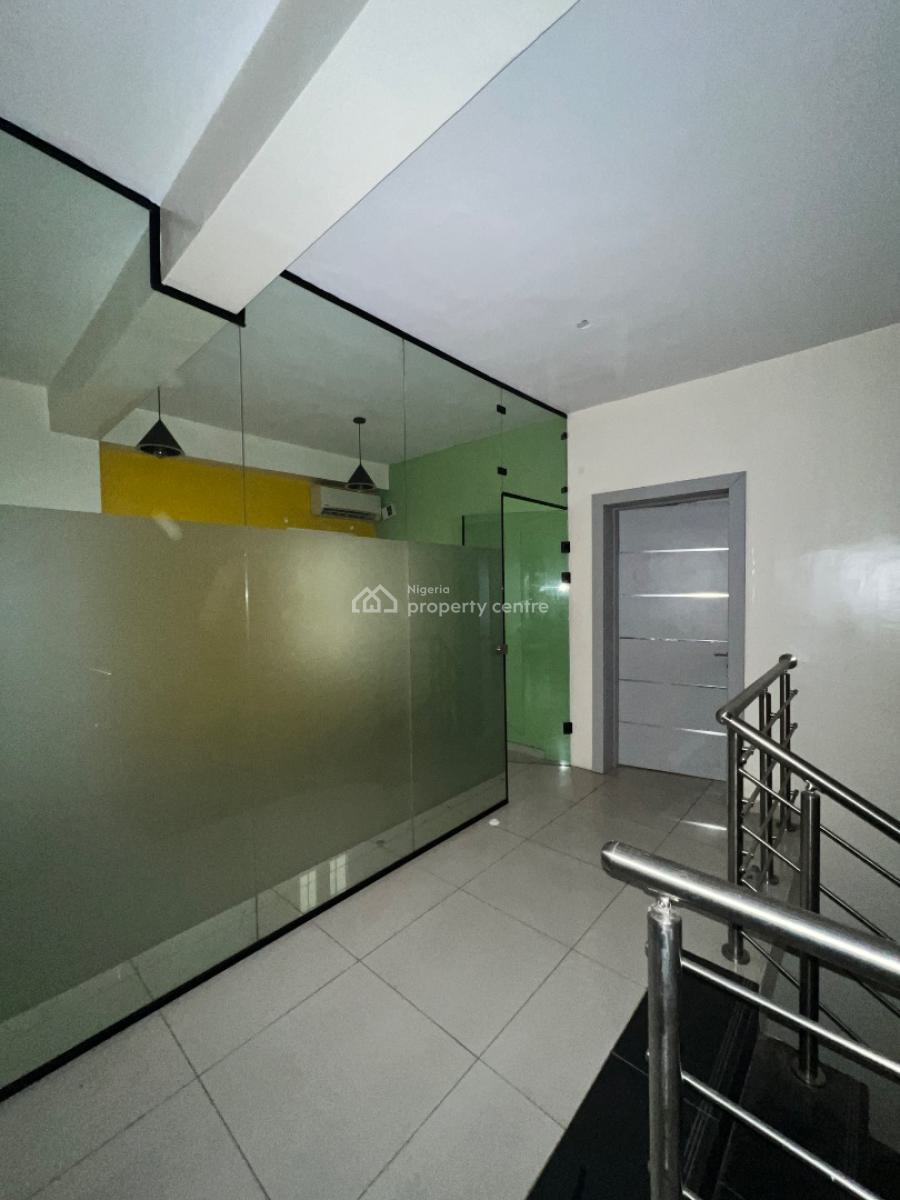 Spacious 4 Bedroom Terrace Duplex with Bq, Lekki Phase 1, Lekki, Lagos, Terraced Duplex for Rent
