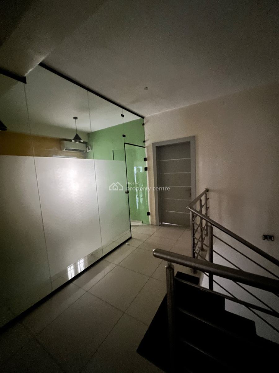 Spacious 4 Bedroom Terrace Duplex with Bq, Lekki Phase 1, Lekki, Lagos, Terraced Duplex for Rent