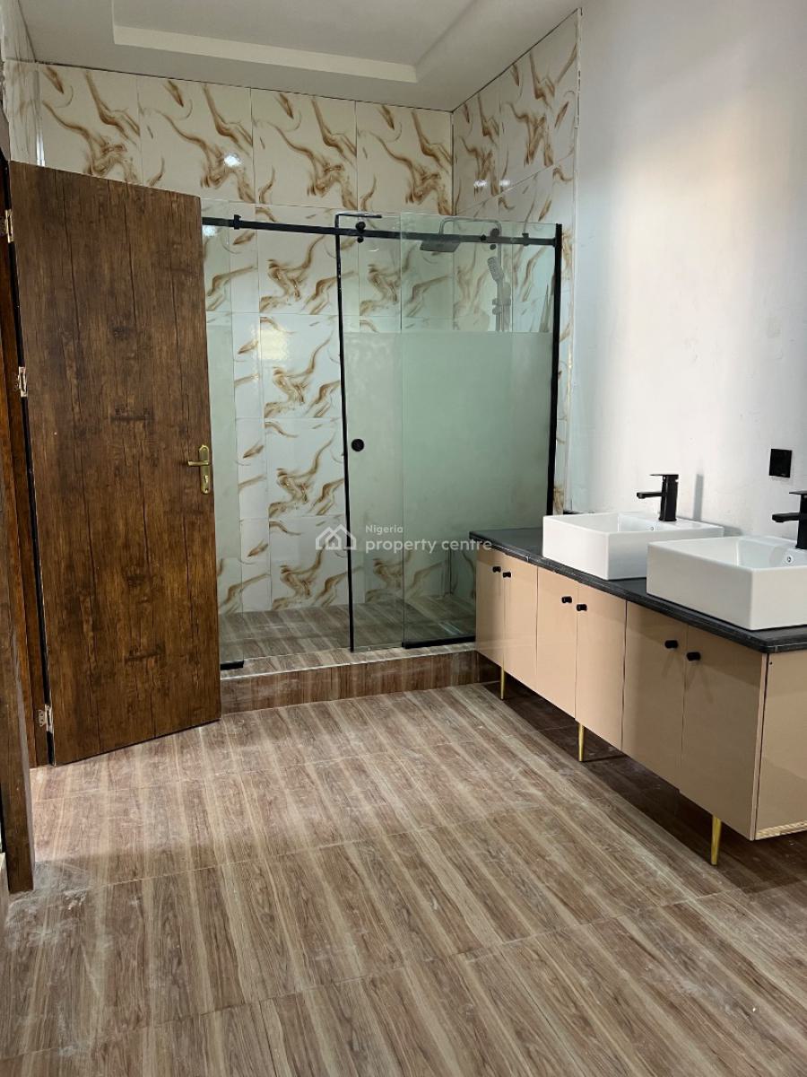 6 Bedroom, Behind Police Headquarters, Cabinet Road, Asaba, Delta, Detached Bungalow for Sale