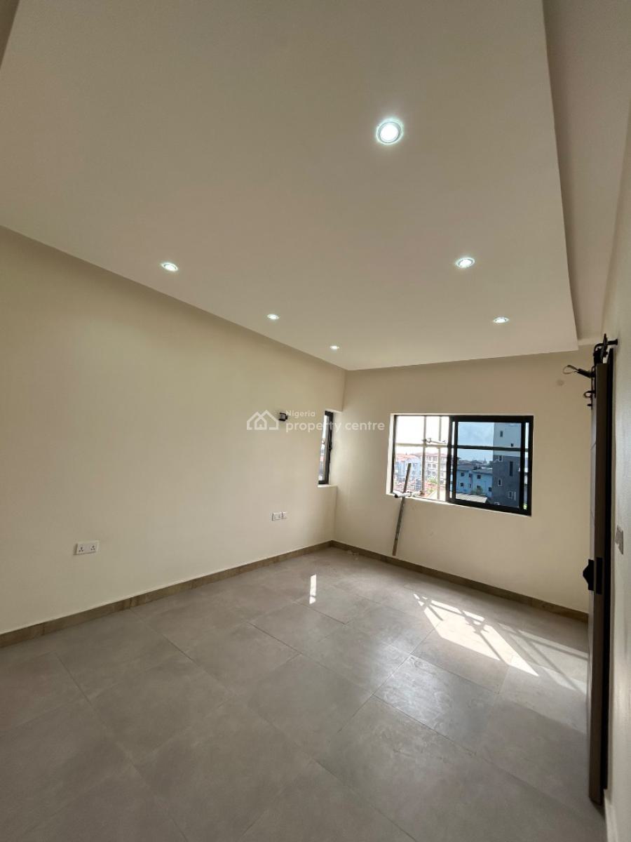 Neatly Built 3 Bedroom Apartment, Sabo, Yaba, Lagos, Flat / Apartment for Sale