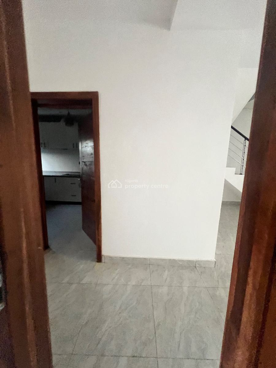 a Brand New 4 Bedroom Duplex, Pepperoni Abraham Adesunya, Lekki Phase 2, Lekki, Lagos, Terraced Duplex for Sale